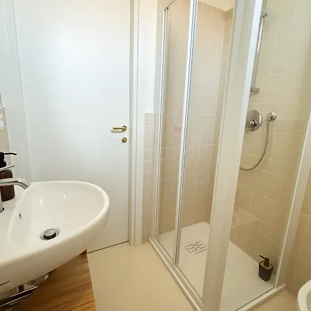 Ponente Blue Appartamenti, 6 *