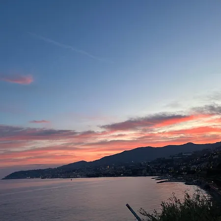 Ponente Blue Appartamenti, 6 * Arma di Taggia